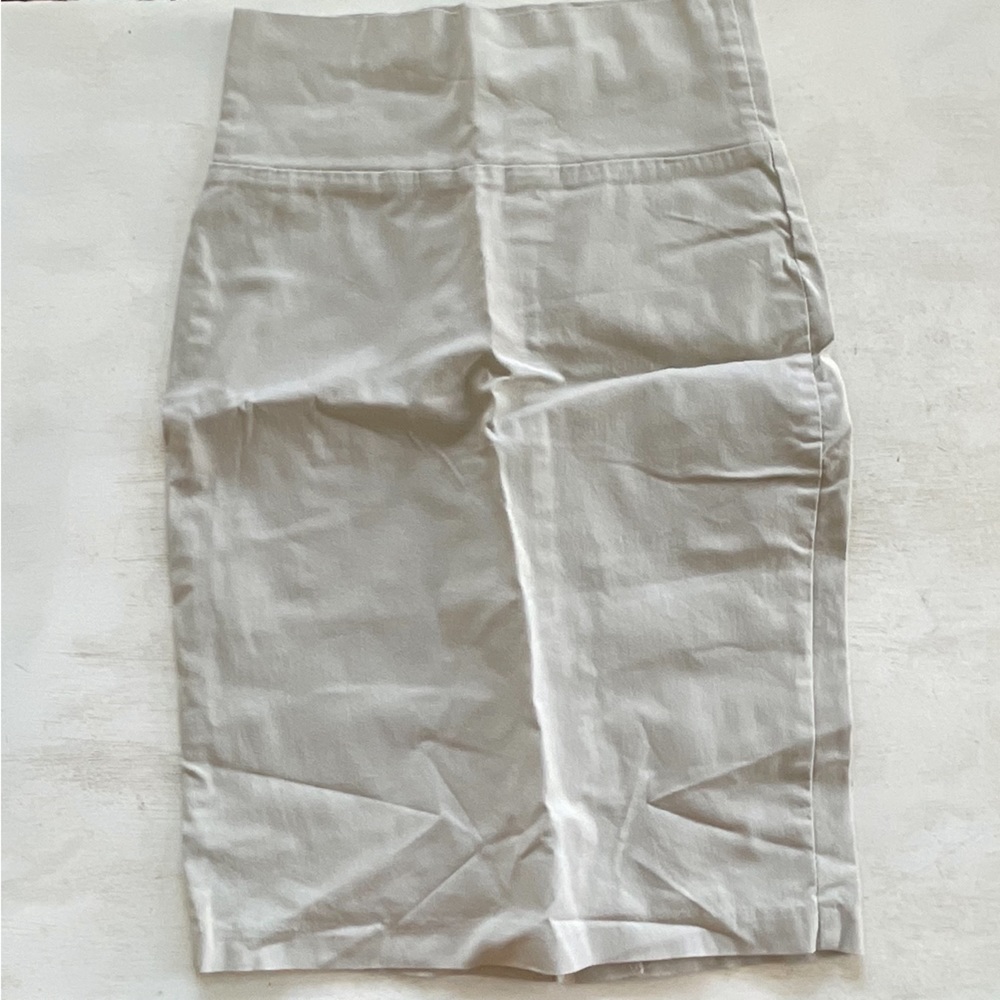 Beige pencil skirt